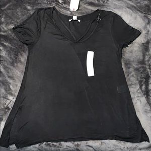 🔴Adam Levine stretchy v neck